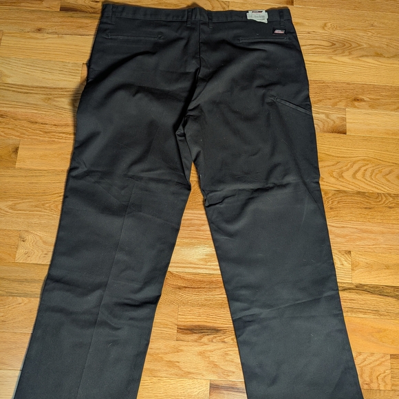 NWT Dickies Men's 44 x 32 Black Flex Double Knee Work Pants - Picture 3 of 8